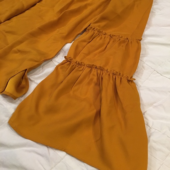 Gold blouse - Picture 6 of 7